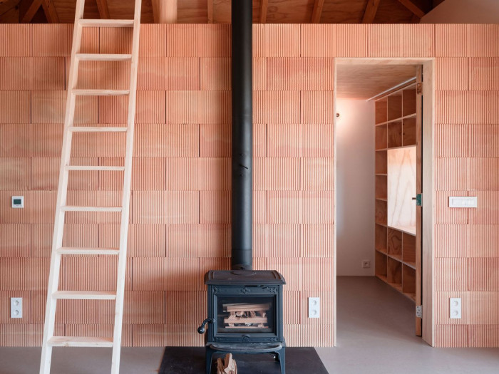 JRKVC, VOJ / Dom pri jazere – foto