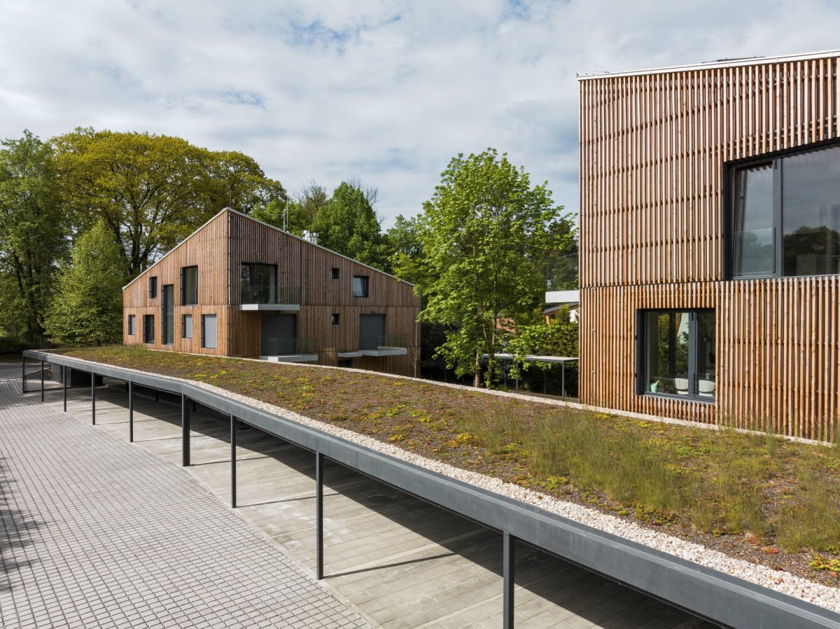 Viladomy v Kamenici, NEW HOW architekti: oba domy mají stejný čtvercový půdorys