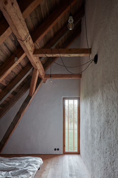 Lenka Míková, rekonstrukce usedlosti v Jižních Čechách