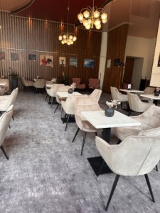 Realizace v hotelu Ilf v Praze, kde byly lamely Flotex použity při renovaci lobby a přilehlé restaurace