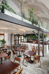 Café KONVIKT, Denisa Strmiskova Studio © Kubicek Studio