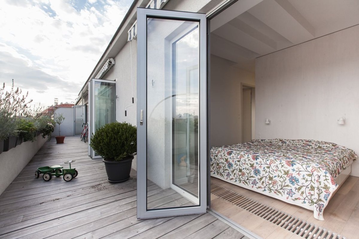 Lenka Míková Architect, Malý penthouse v Praze – foto
