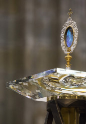 Úprava presbytáře katedrály sv. Víta, Václava a Vojtěcha v Praze, detail hlavice abaku, ARN