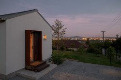 Rekreační domek v Plzni na Mikulce, architectureMADE