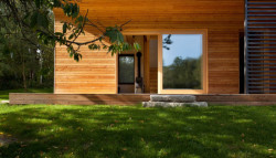 Majo architekti navrhli drobný rekreační objekt v jihočeském Senotíně