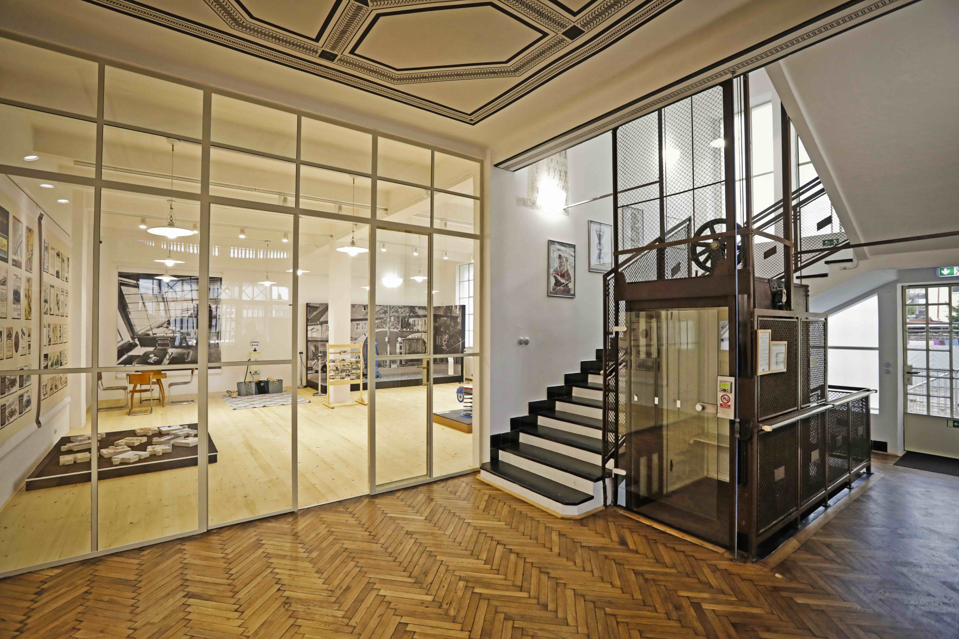 První výtah v Jaroměři. Nyní příležitostně znovu v provozu