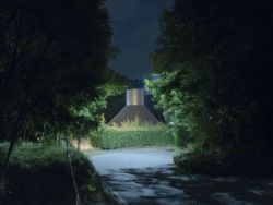 První letošní host November Talks, Pier Paolo Tamburelli, kombinuje výuku s praxí. Na fotografii pavilon pivovaru Poretti v Induno Olona.