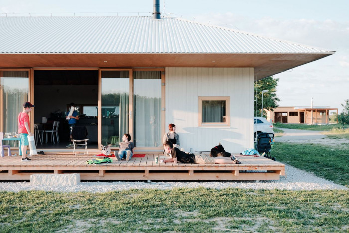 JRKVC, VOJ / Dom pri jazere – foto