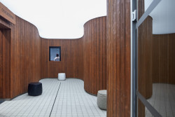 Plavecká hala v Lounech od studia dkarchitekti