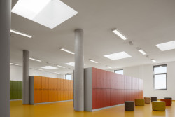 Studio Grulich architekti realizovalo v Líbeznicích pavilon základní školy.