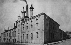 Obr. 5: Pivovar Bratří Proškových v Sofii po modernizaci v 90. letech 19. století, archivní fotografie.