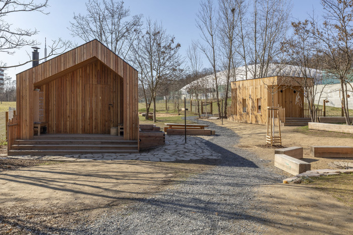 Lesní třída Větvíci na Žižkově podle návrhu Zuzany Štemberové z Terra Florida a Jany Šaňákové z ateliéru Jasné
