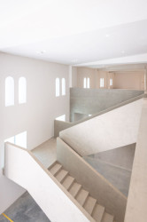 Ve středu 18. září budou v Hradci Králové přednášet v rámci kolokvia slavní architekti Robert Konieczny z Polska s Ján Studený ze Slovenska.