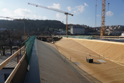 Finální opláštění prkny před pokládkou výztuže nosné konstrukce mostu