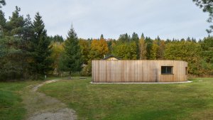 Sociální bydlení Sananim v Heřmani od architekta Jakuba Našince