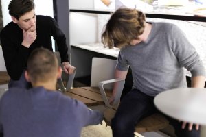 Společnost mmcité a belgické studio Segers společně na Designbloku představí novou kolekci sedacího nábytku Morse