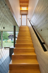 Celé první patro patří dětem. (Chata v Posázaví, Studio Sporadical)