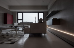 Šedivo modrý byt, Wei Yi i. d. a., Foto