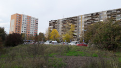 Ani park, ani náměstí, ani ulice. Ztracené místo veřejného prostoru na sídlišti Černý most.