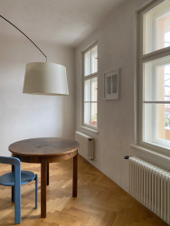 Rekonstrukce bytu v Praze-Nuslích, studio Collarch: Studio Collarch v bytě zachovalo také některé původní prvky