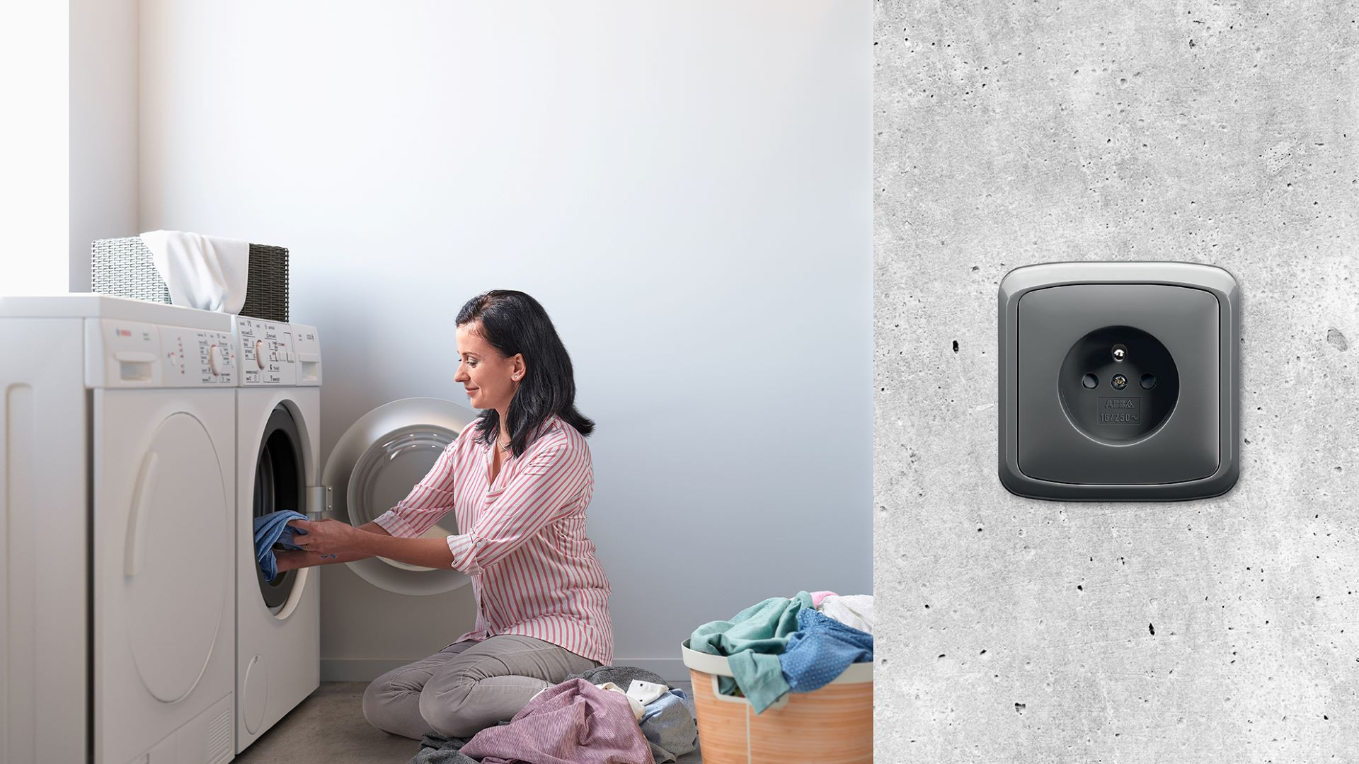 Zásuvka Tango - kouřově šedá