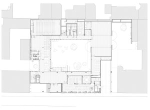 Fakulta rozhlasové a televizní tvorby Slezské univerzity v Katovicích, BAAS Arquitectura + Grupa 5 Architekci + Małeccy Biuro Projektowe, půdorys přízemí