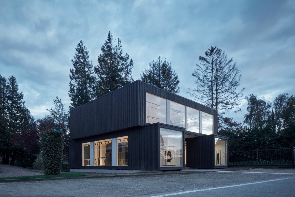 Showroom firmy GAB, Ark-shelter / Martin Mikovčák