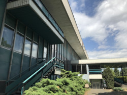 Budova Erpet na Smíchově od architekta Zdeňka Staška