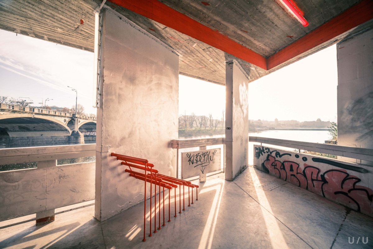 Vltavská Underground 2, U/U studio: Podchod nabízí ikonické výhledy na staré město