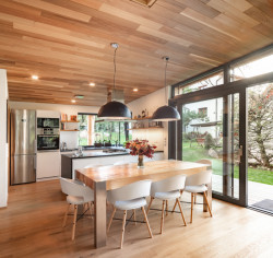 Dům se sloupy z douglasky, ARCHCON atelier - foto