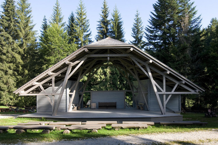 Amfiteáter Vychylovka, Ateliér VAN JARINA.