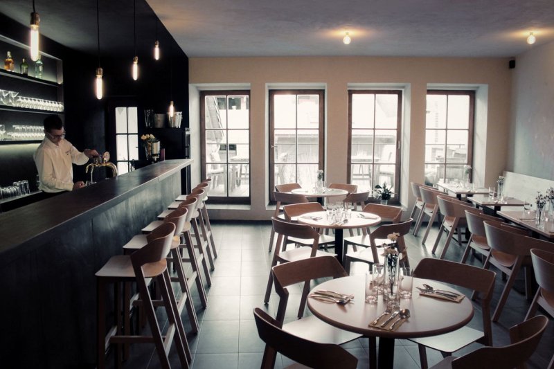 Zavoral Architekt, HAVRAN café—steak—bar – foto