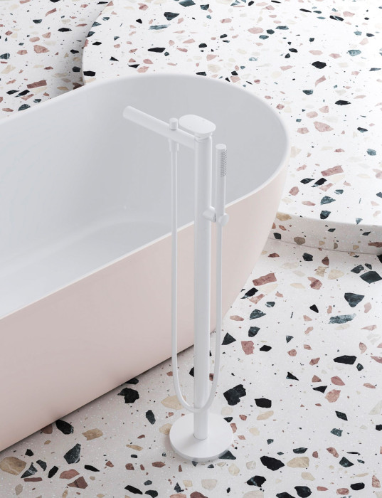 Bílá barva volně stojící vany od Ravaku bílá barva může být v matné či lesklé úpravě. 