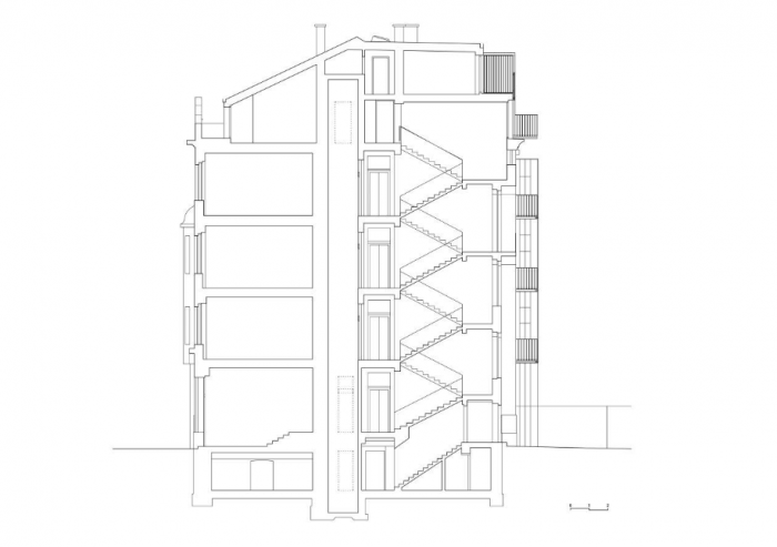 LÁBUS AA - Architektonický ateliér, rekonstrukce a nástavba bytového domu, půdorys