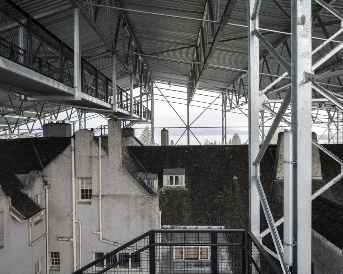 Rekonstrukce budovy Hill House od Charlese Rennieho Mackintoshe