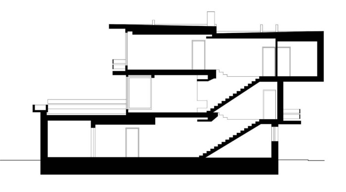 Řez (Rekonstrukce experimentálního domu v Rožnově pod Radhoštěm; Kamil Mrva)
