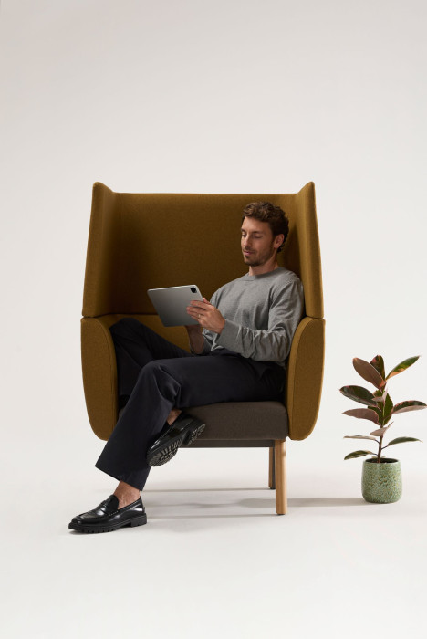 Křeslo Nido od LD Seating je možné sestavit jak pro jednoho...