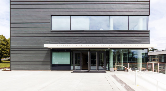 Pavilon IMPAKT MFF UK, majo architekti / Jan Jaroš, Štěpán Jablonský