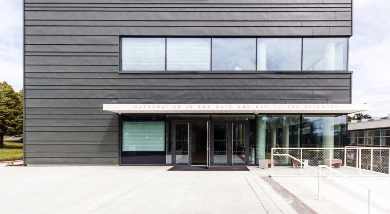 Pavilon IMPAKT MFF UK, majo architekti / Jan Jaroš, Štěpán Jablonský