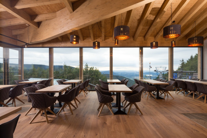 Výstupní stanice lanové dráhy na Pustevnách od Kamil Mrva Architects