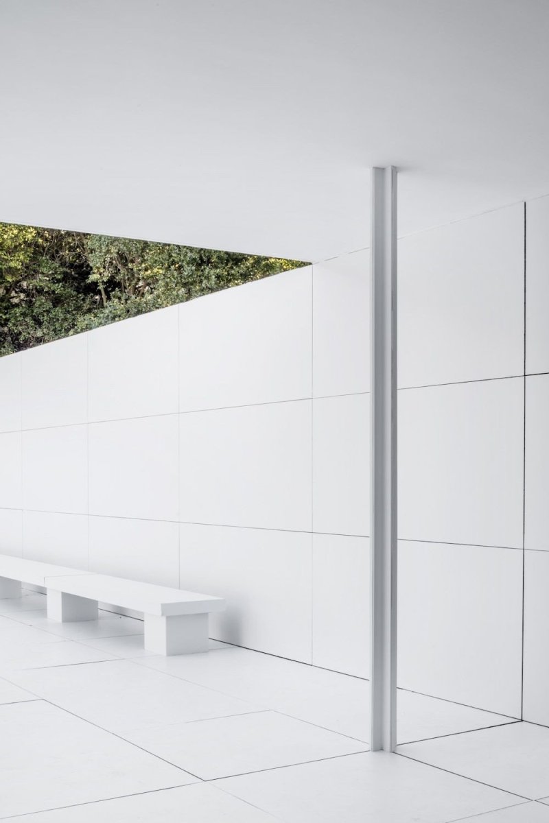 Mies Missing Materiality