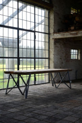 ORA, Stůl ztrámů – foto