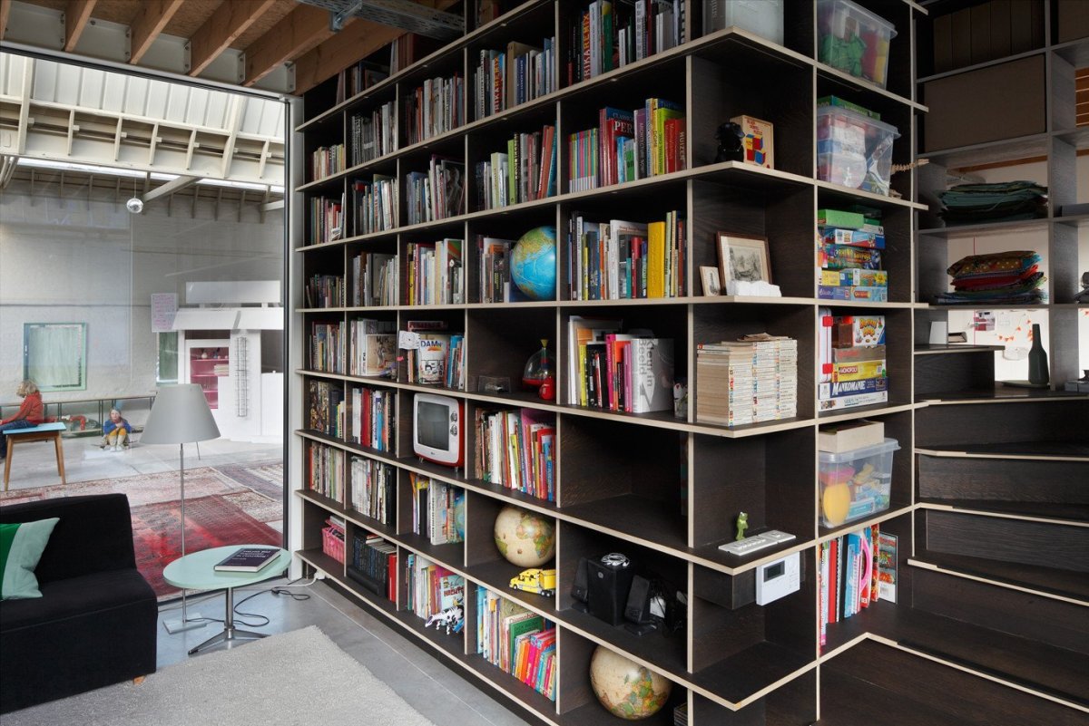 Přestavba industriální budovy na rodinný dům v Gentu, NU architectuuratelier