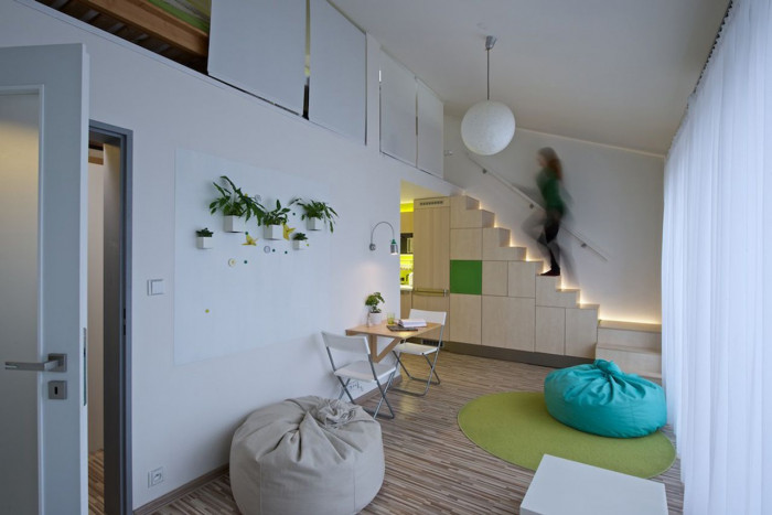 Mooza architecture, Interiér mezonetového bytu v Holešovicích - foto