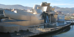 Frank Gehry, Guggenheimovo muzeum v Bilbau, foto
