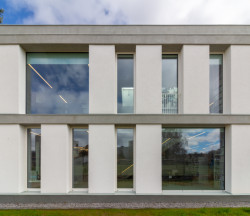 Jako poslední v budově fungovala knedlíkárna. Oživit nevyužívanou, zchátralou a vyhořelou stavbu se rozhodlo město.