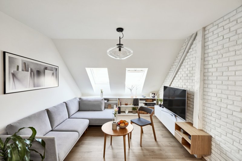 Maličký byt v Nuslích od Jana Beka spojuje český design a vybavení na míru