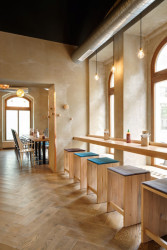 Kryštof Blažek, Interiér restaurace Modrý Zub - foto