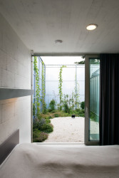 Dům v domě, PLURAL, Foto