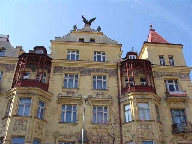 Zdeněk Lukeš, náměstí Jiřího z Poděbrad, pozdně secesní dům při nároží ulice Vinohradské a Řipské – foto